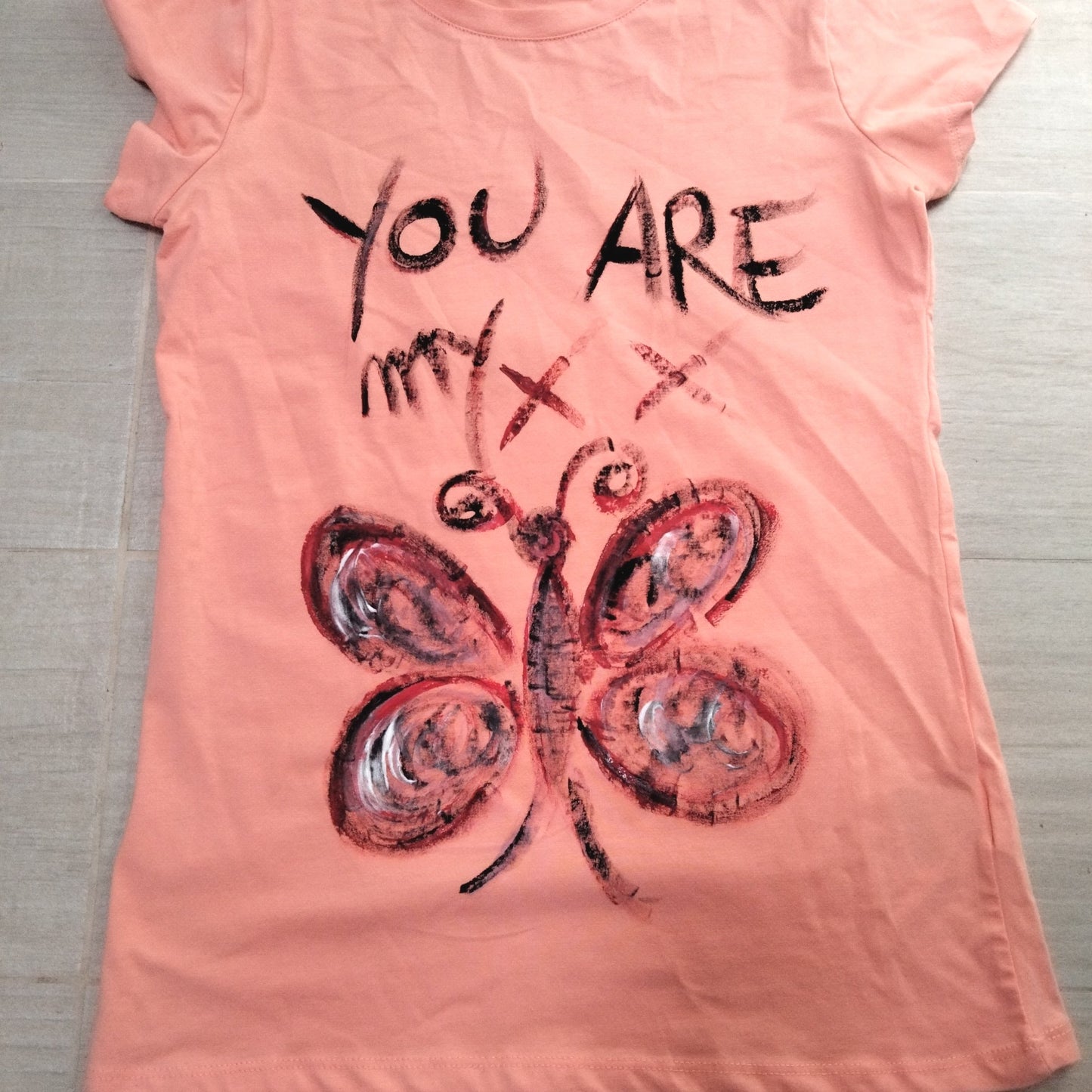 T shirt tg large farfalla dipinta a mano pink orange